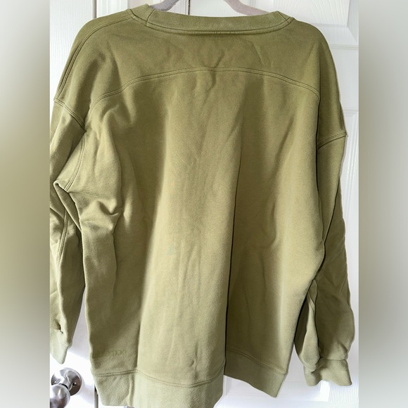 Lululemon women’s crewneck sweatshirt - Picture 3 of 4